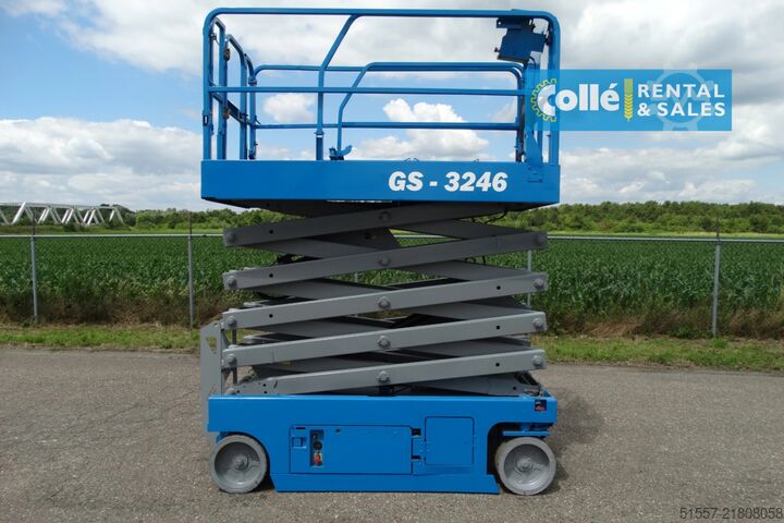 Scissor lift Genie GS 3246 | 2012