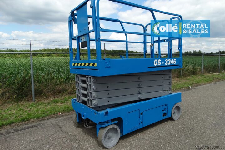 Scissor lift Genie GS 3246 | 2012