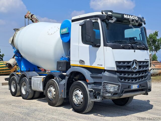 Concrete mixer truck Mercedes-Benz AROCS 4142
