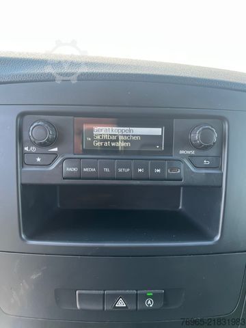 Panel van MERCEDES-BENZ Vito 114 LANG KLIMA TEMPOMAT SCHRÄNKE/REGALE AHK
