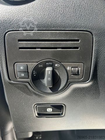 Panel van MERCEDES-BENZ Vito 114 LANG KLIMA TEMPOMAT SCHRÄNKE/REGALE AHK