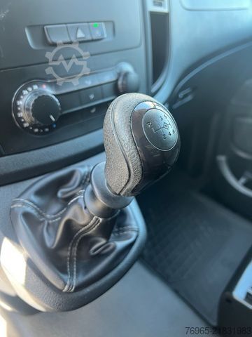 Panel van MERCEDES-BENZ Vito 114 LANG KLIMA TEMPOMAT SCHRÄNKE/REGALE AHK