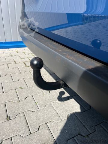 Panel van MERCEDES-BENZ Vito 114 LANG KLIMA TEMPOMAT SCHRÄNKE/REGALE AHK