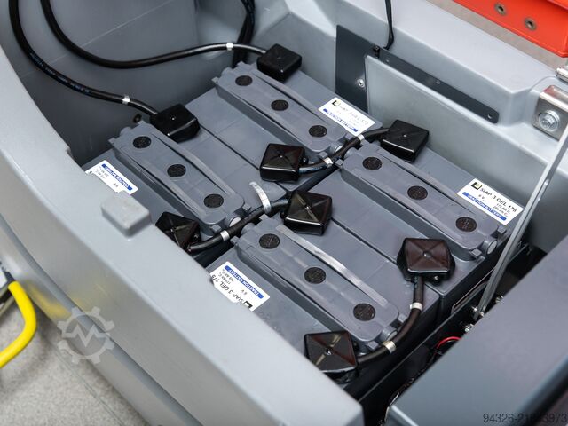 Hako Hakomatic B90 NEUE BATTERIEN Hako Hakomatic B90 TB750 - NEW BATTERIES