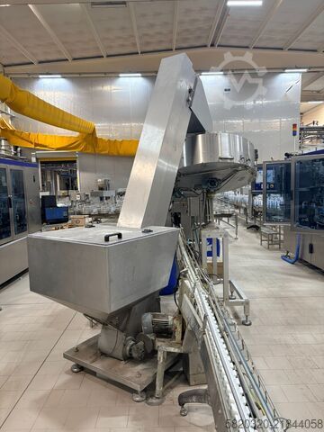 Beverage production machine Tetra Pak Tetrapak TBA8 1Lt Slim