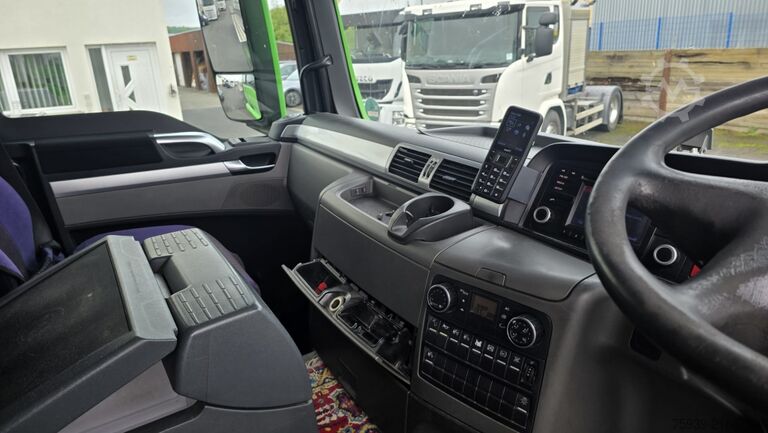 LKW mit Tankaufbau MAN TGS 18.440 4x2  Rechtslenker