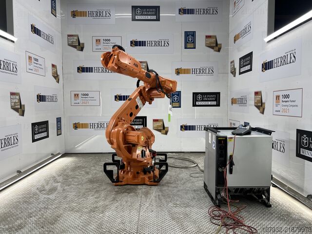 Industrial robot ABB IRB 6700-200/2.60