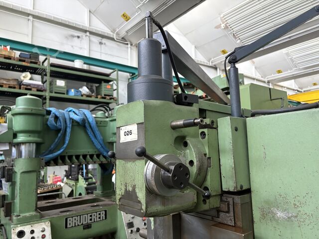 Universal milling machine DECKEL FP 5 NC