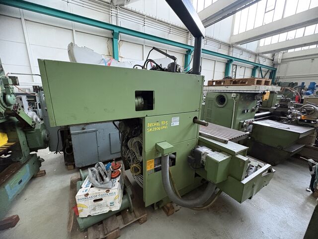 Universal milling machine DECKEL FP 5 NC