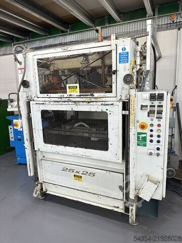 Station Vacuum Thermoforming Machine Lyle Industries 25 x 25