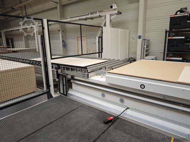 CNC Nesting machine with MATRIX-table HOMAG CENTATEQ N-800