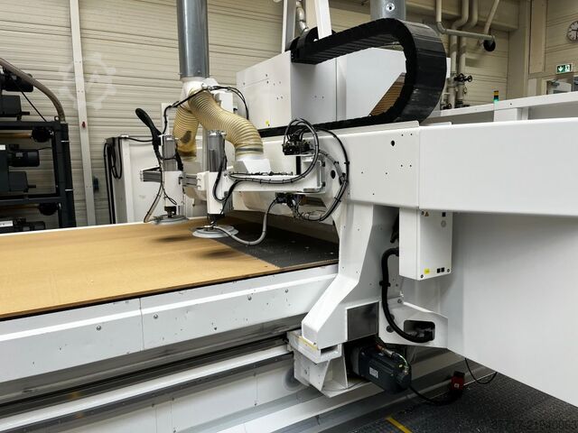CNC Nesting machine with MATRIX-table HOMAG CENTATEQ N-800