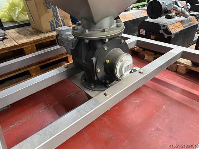 Vacuum pumps EICHHOLZ OCTABIN TIPPER &amp; MATERIAL FEEDING SYSTEM