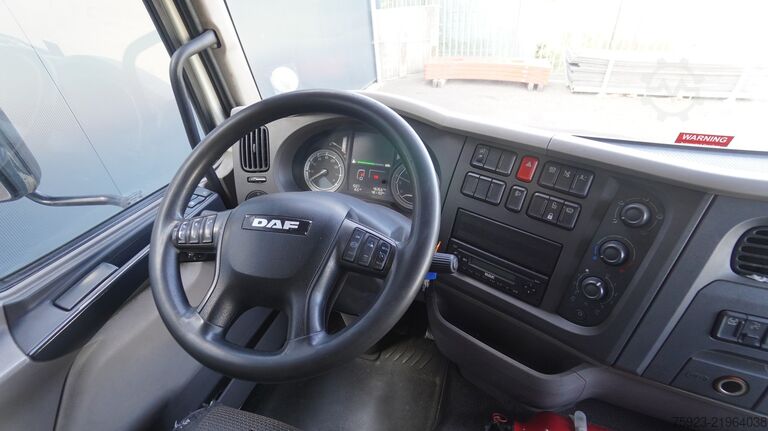 Suitcase DAF LF 210 CLOSED BOX 482.000KM