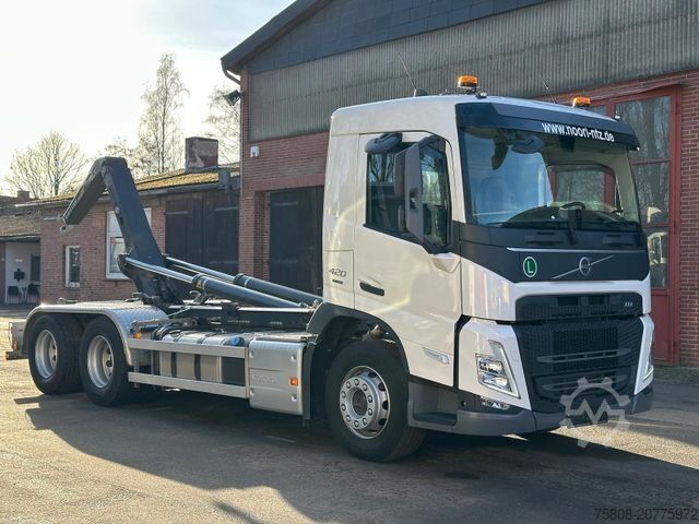Roll-off tipper truck VOLVO FM420 6x4 Abroller Meiller RS21.65 AHK Lift