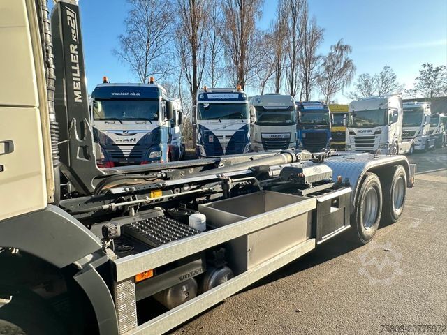 Roll-off tipper truck VOLVO FM420 6x4 Abroller Meiller RS21.65 AHK Lift