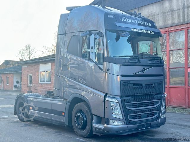 Standard tractor unit VOLVO FH460 Globetrotter XL I Park ACC 2 Tanks Leder