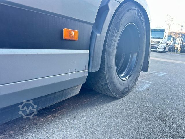 Standard tractor unit VOLVO FH460 Globetrotter XL I Park ACC 2 Tanks Leder