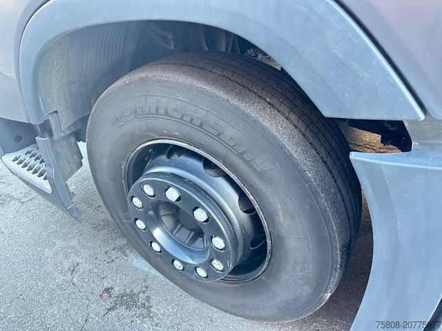 Standard tractor unit VOLVO FH460 Globetrotter XL I Park ACC 2 Tanks Leder