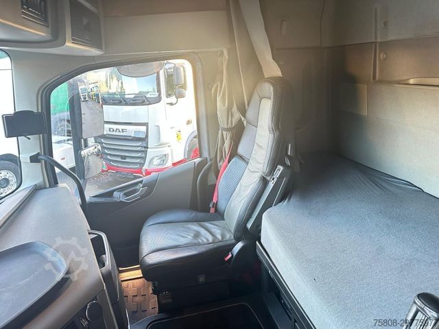 Standard tractor unit VOLVO FH460 Globetrotter XL I Park ACC 2 Tanks Leder