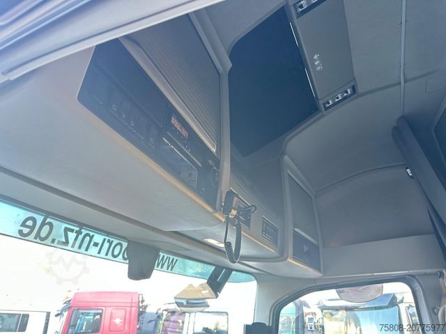 Standard tractor unit VOLVO FH460 Globetrotter XL I Park ACC 2 Tanks Leder