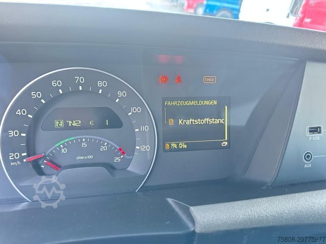 Standard tractor unit VOLVO FH460 Globetrotter XL I Park ACC 2 Tanks Leder