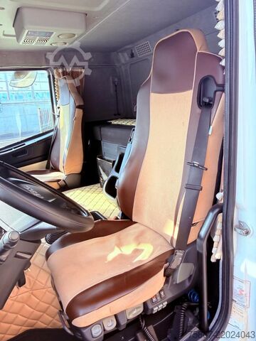 Flatbed truck Iveco STRALIS 360