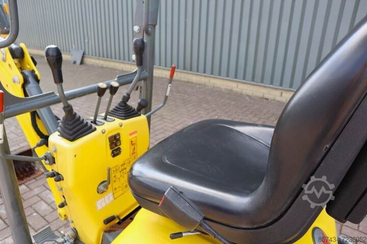 Mini excavator Wacker Neuson E08-01 Wacker Neuson mini excavator including 2 bu