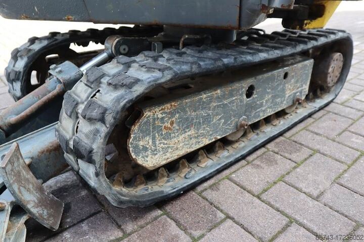 Mini excavator Wacker Neuson E08-01 Wacker Neuson mini excavator including 2 bu