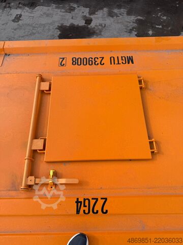 Tank container  20DV Tankcontainer mit 25700 L Kessel