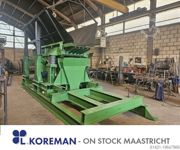 Metso Hopper with Vibrating Chute