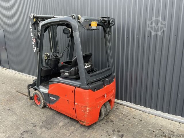 Electric 3-wheel forklift Linde E16-02