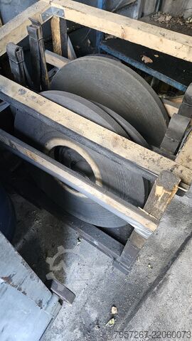 Kurbelwellenschleifmaschine Sledum RG-270