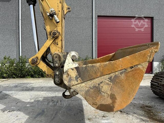 Raupenbagger Caterpillar 335FL