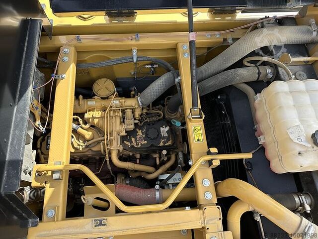 Raupenbagger Caterpillar 335FL