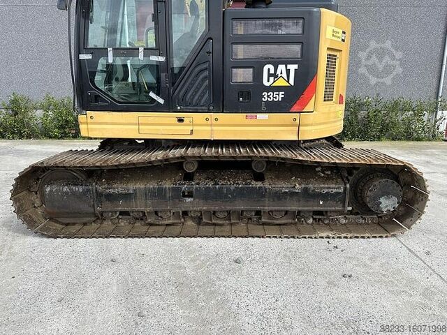 Raupenbagger Caterpillar 335FL