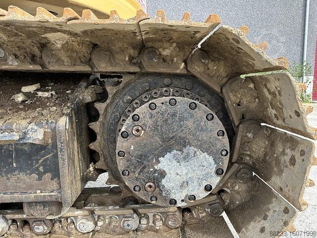 Raupenbagger Caterpillar 335FL