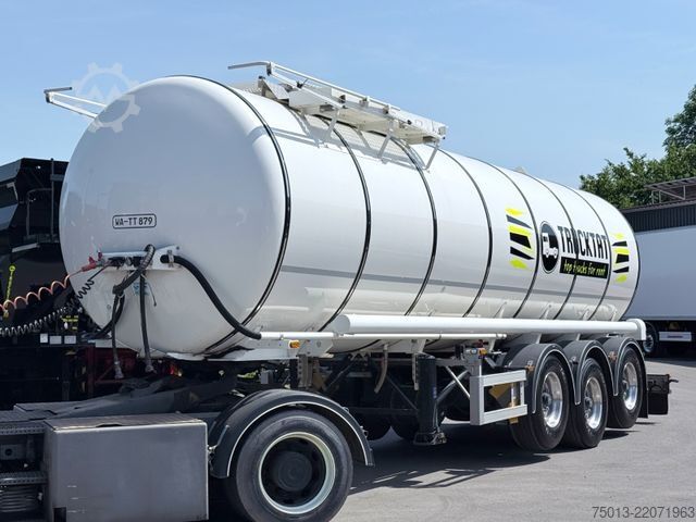 Tanker semitrailer KÄSSBOHRER V2A 28 cbm, APOLLO-Pumpe, Leer nur 5,5 to.