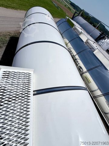Tanker semitrailer KÄSSBOHRER V2A 28 cbm, APOLLO-Pumpe, Leer nur 5,5 to.