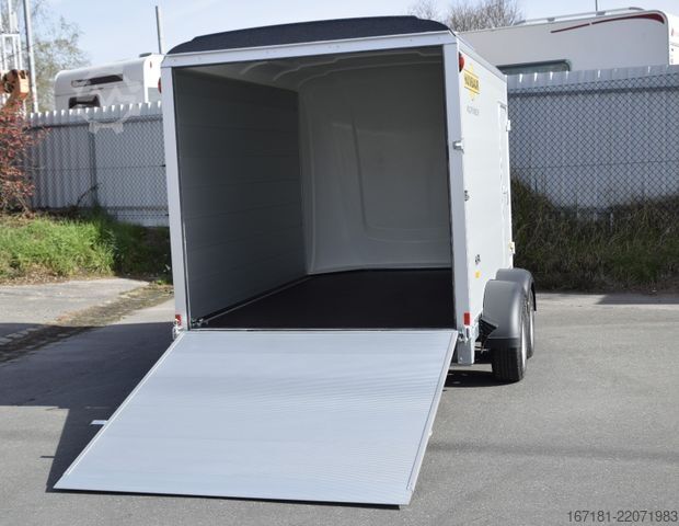 Box trailer HUMBAUR Kofferanhänger