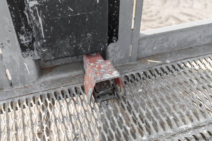 Gelenkteleskoparbeitsbühne Manitou 220 TJ+