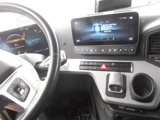 Standard tractor unit MERCEDES-BENZ 3363 LS/ Arocs/ Schmitz Stahlmulde