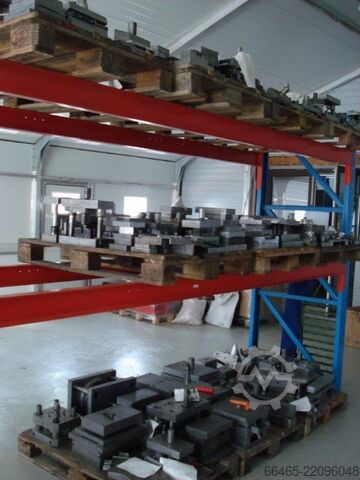 Sheet metal forming and injection molding tools Saját 