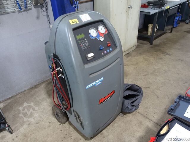 Air conditioning service units ROBINAR AC690PRO