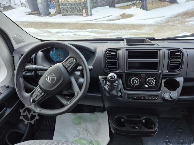 Campervan BÜRSTNER Papillon PC 6.0 Schlafdach / 4-Personen Zulassun