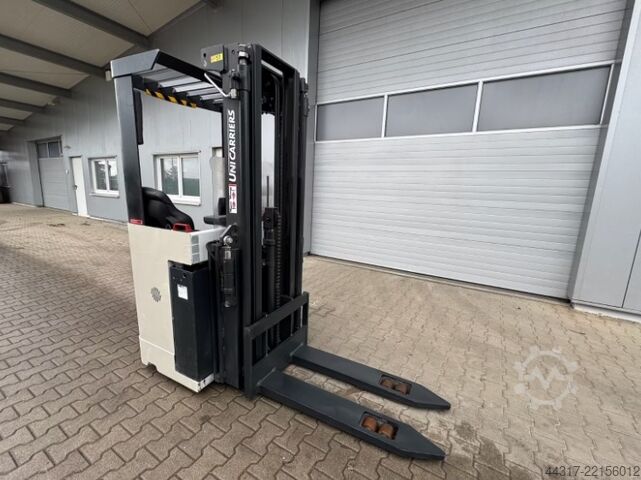 Unicarriers Sitz-Hochhubwagen Triplex 48 UniCarriers 
