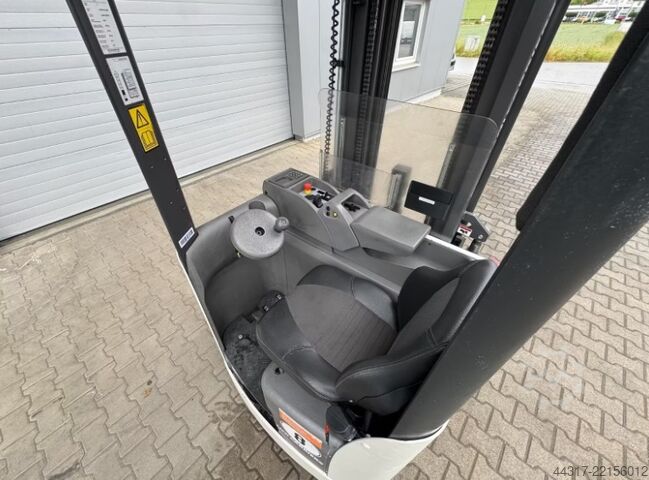 Unicarriers Sitz-Hochhubwagen Triplex 48 UniCarriers 