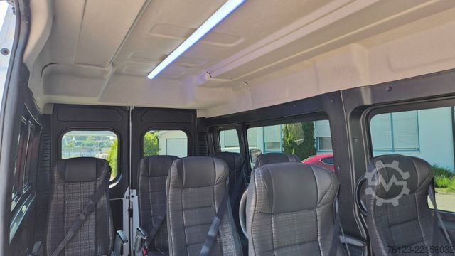 Kastenwagen hoch PEUGEOT Boxer  Hochraum 9 Sitzer L3H2 verglast BlueHDi
