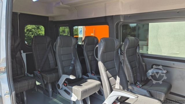 Kastenwagen hoch PEUGEOT Boxer  Hochraum 9 Sitzer L3H2 verglast BlueHDi