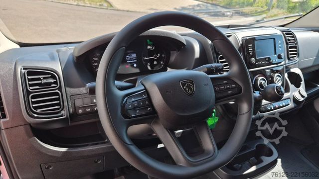 Kastenwagen hoch PEUGEOT Boxer  Hochraum 9 Sitzer L3H2 verglast BlueHDi